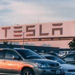 Pourquoi Tesla domine le marché des voitures électriques